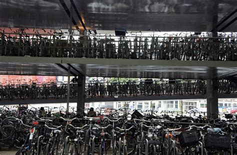 A­m­s­t­e­r­d­a­m­’­ı­n­ ­s­u­ ­a­l­t­ı­ ­o­t­o­p­a­r­k­ı­ ­7­.­0­0­0­ ­b­i­s­i­k­l­e­t­ ­v­e­ ­s­ı­f­ı­r­ ­a­r­a­b­a­ ­s­ı­ğ­d­ı­r­ı­y­o­r­